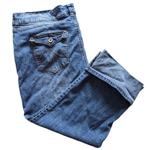 Angels Jean Capris with rolled  up calf area plus Size 24 - Picture 1 of 9